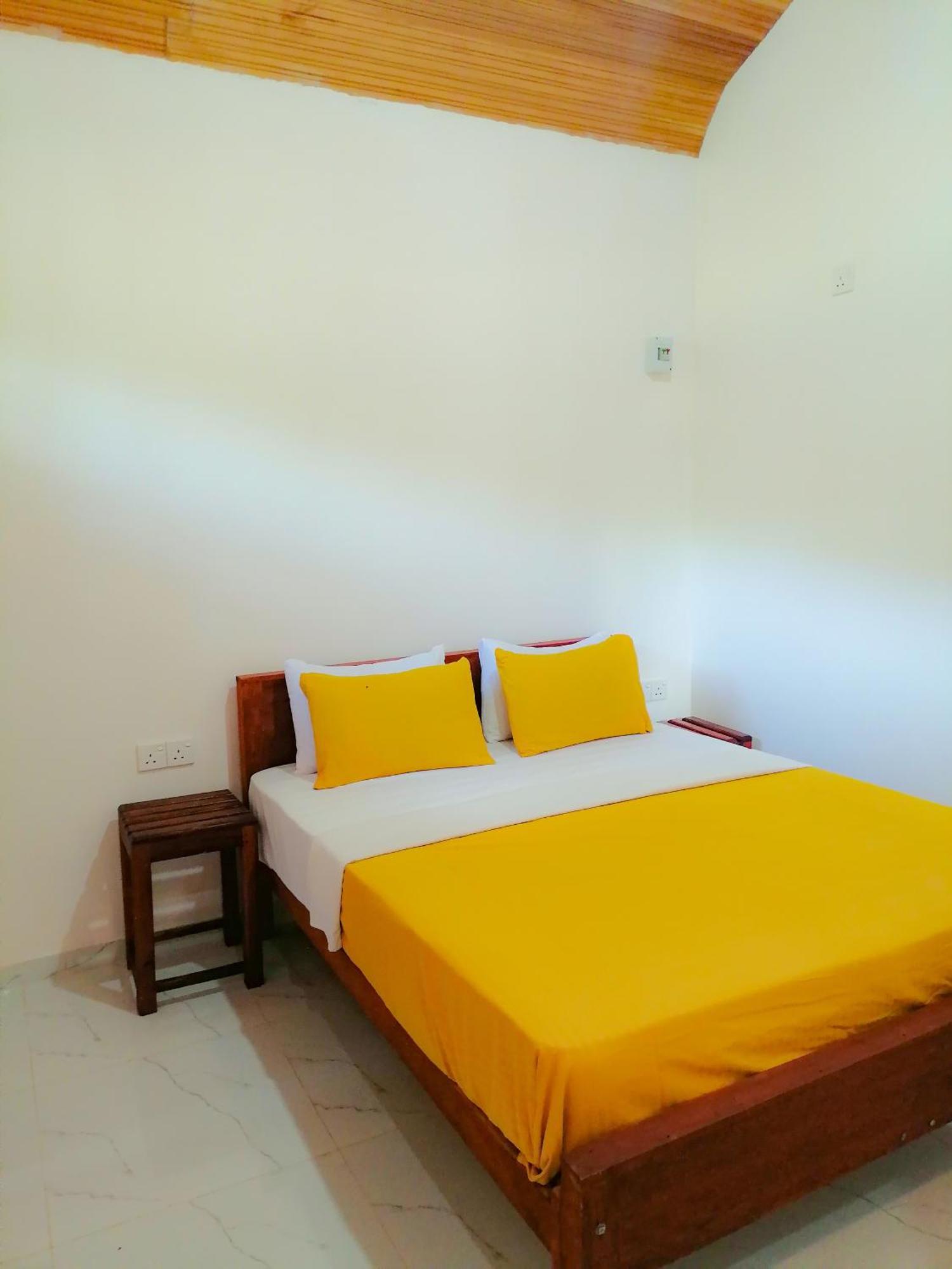 Serene Sinharaja Hotel Deniyaya Buitenkant foto