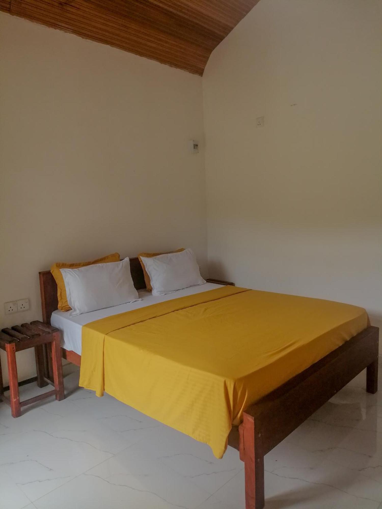 Serene Sinharaja Hotel Deniyaya Buitenkant foto