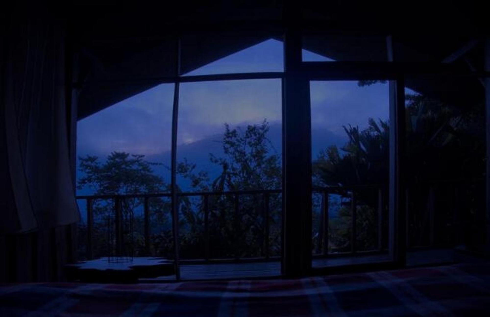 Serene Sinharaja Hotel Deniyaya Buitenkant foto